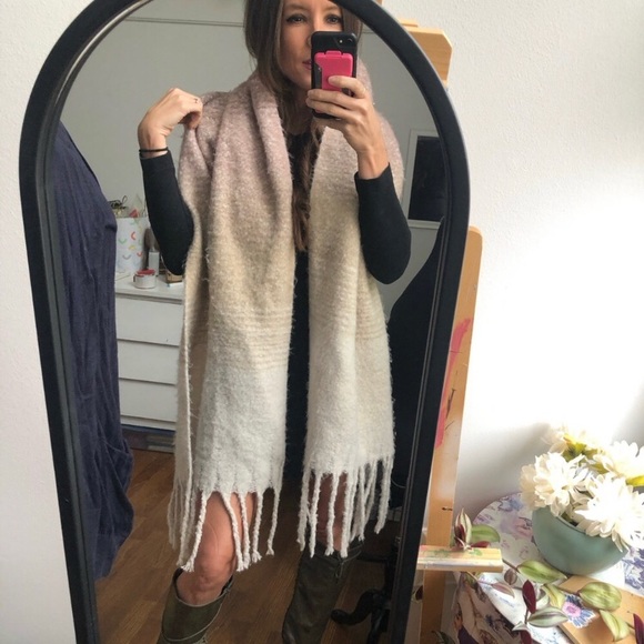 A Classy Chic Boutique Accessories - MerSea 🧜🏽‍♀️ Oversize Scarf
